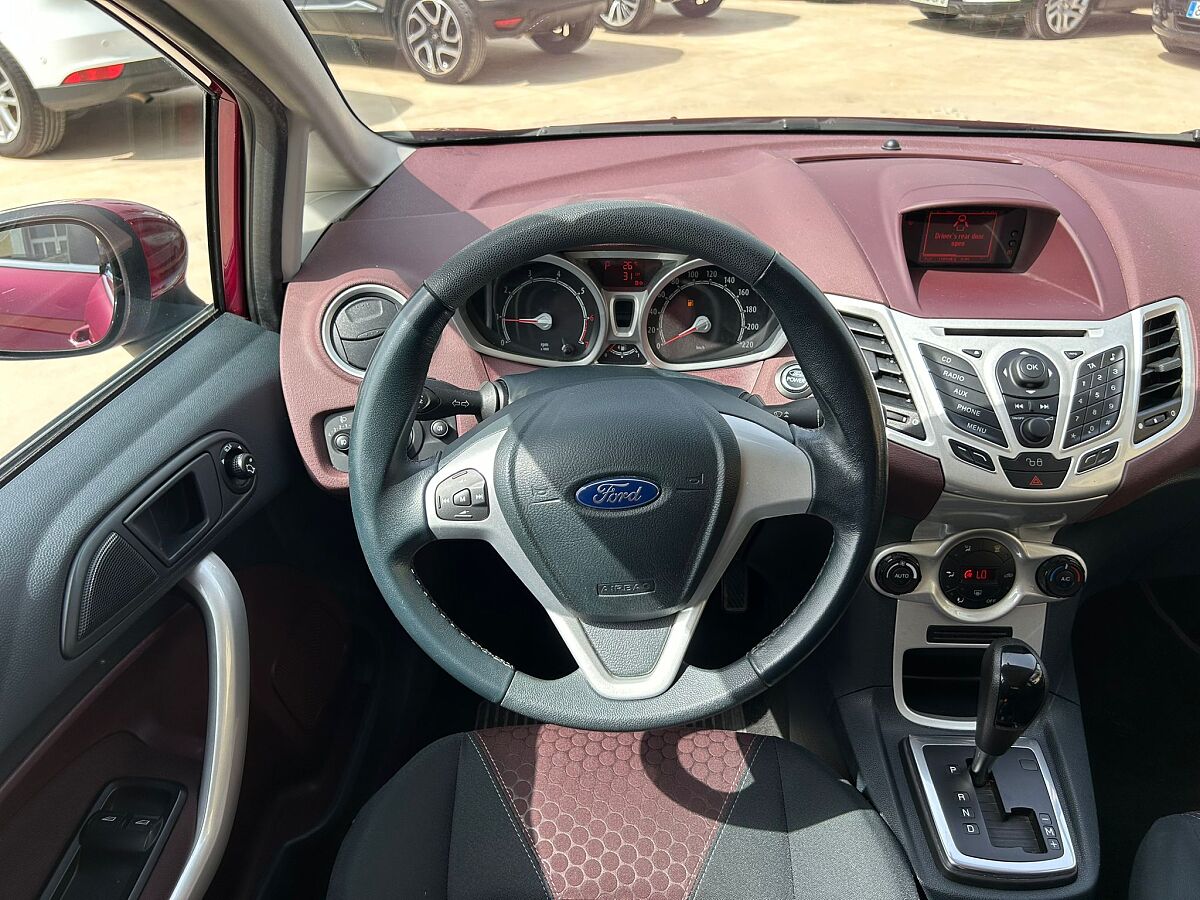 FORD FIESTA TITANIUM AUTO 1.4 SPANISH LHD IN SPAIN 55000 MILES SUPERB 2010